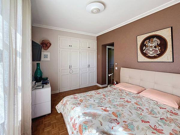 Propriété de caractère avec piscine et vue - Cadre privilégié
