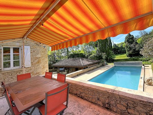Propriété de caractère avec piscine et vue - Cadre privilégié