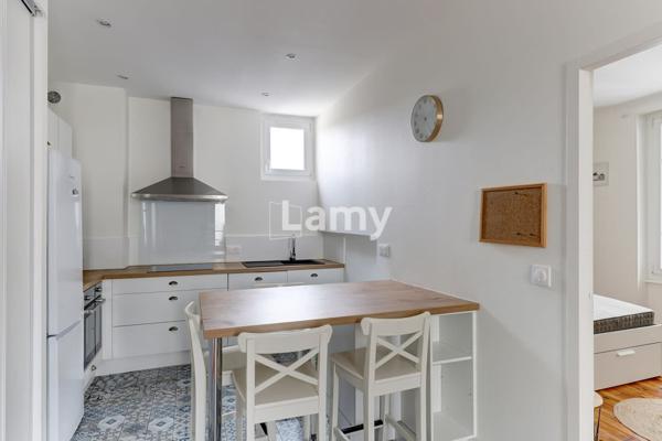 Beau t2 dans petite résidence à coté du tram, avec garage