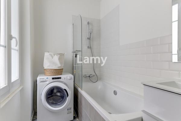 Beau t2 dans petite résidence à coté du tram, avec garage