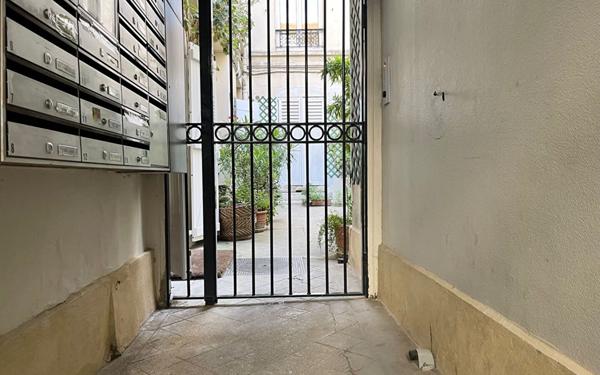 Appartement à louer    2 pièces •  Paris 11