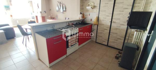 Maison de village 2 terrasses, 2 chambres.