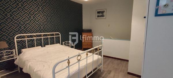 Maison de village 2 terrasses, 2 chambres.