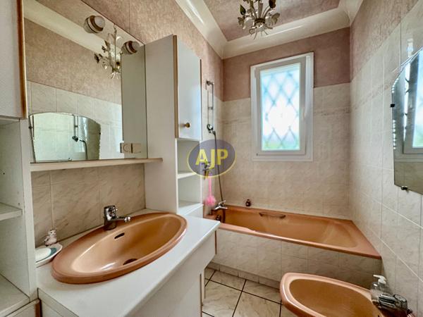 Maison à vendre Saint Vincent De Tyrosse - 4 pièces, 104m² avec 3 chambre(s) à 349 800€ - AJP Horizons Capbreton