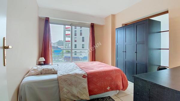 SAINT-HERBLAIN - AVENUE DE LA BOUVARDIÈRE / Appartement 100m² 4 pièces 3 chambres, balcon, parking extérieur et cave