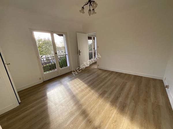 UNIQUE à 400m du Bourg d'Orvault : A LOUER maison 5 chambres au calme, en impasse privée et au coeur d'un parc arboré de 3600m².