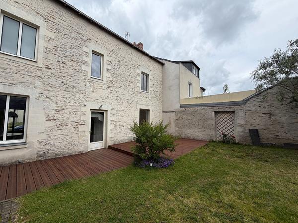 Maison familiale à louer 5 chambres Jardin et dépendances