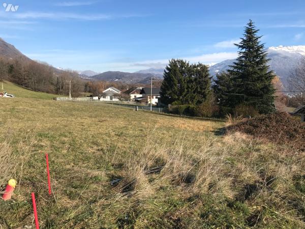 TERRAIN CONSTRUCTIBLE VIABILISE - 1124 M²