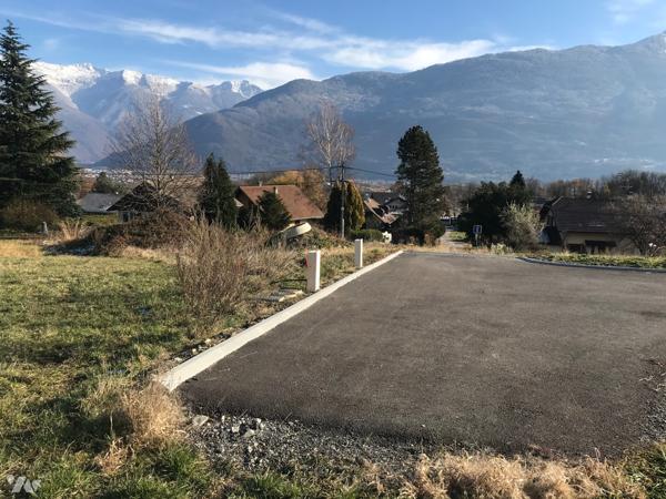TERRAIN CONSTRUCTIBLE VIABILISE - 1124 M²