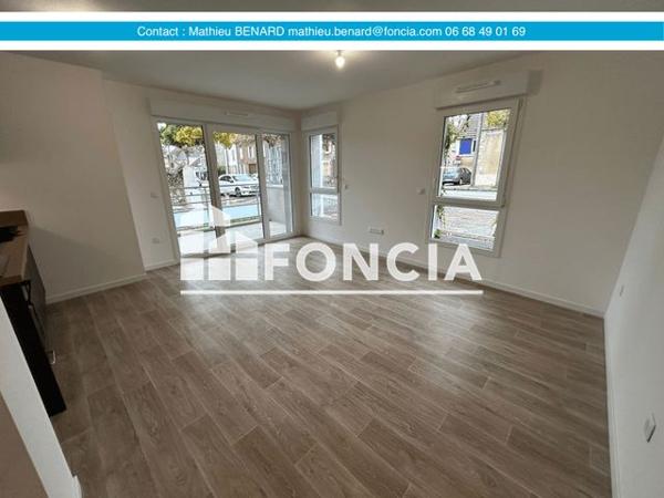 Location Studio 31.6 m² - 19 QUAI CAMERE ET 38 AVENUE DE PARIS Vernon 27200