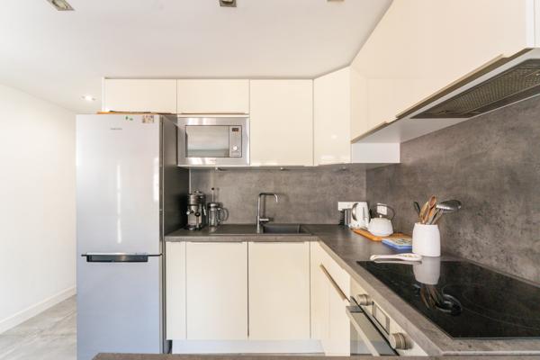 Marseille (13008) RARE - Cabanon avec terrasse aux Goudes