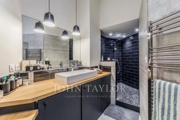 CHARTRONS - APPARTEMENT AVEC TERRASSE - EXCLUSIVITÉ JOHN TAYLOR