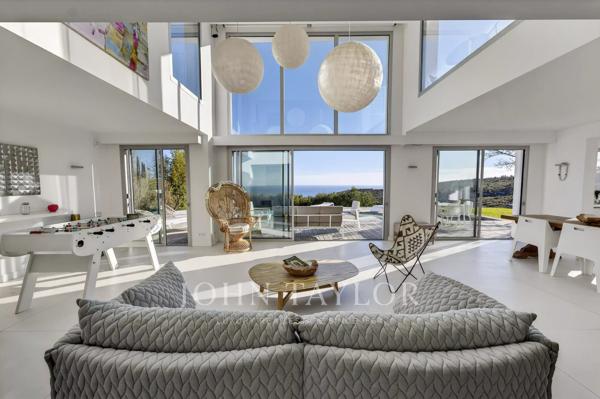 Villa contemporaine avec vue mer panoramique à Cassis