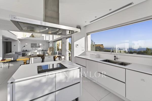 Villa contemporaine avec vue mer panoramique à Cassis