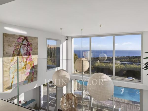 Villa contemporaine avec vue mer panoramique à Cassis