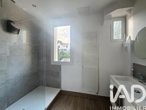 Appartement à vendre 5 pièces 102 m² Suresnes