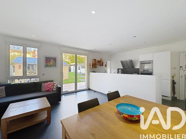 Appartement à vendre 5 pièces 102 m² Suresnes