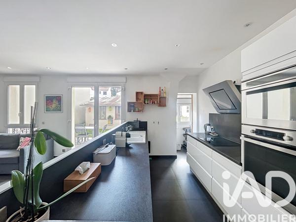 Appartement à vendre 5 pièces 102 m² Suresnes