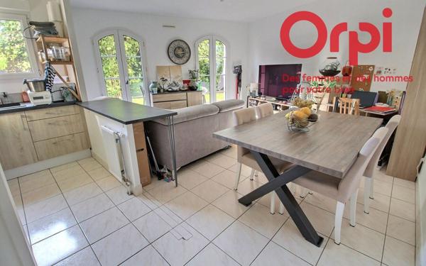 Appartement à vendre    2 pièces •  Montigny-le-Bretonneux