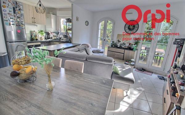 Appartement à vendre    2 pièces •  Montigny-le-Bretonneux