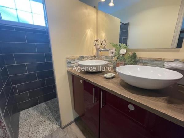 Maison - Proximite oloron-sainte-marie - Réf.:205378 EXCLUSIVITE - MAISON DE PLAIN-PIED TYPE T4 ENTIEREMENT RENOVEE SUR TERRAIN CLOS DE 1000 M² *** SOUS COMPROMIS ***