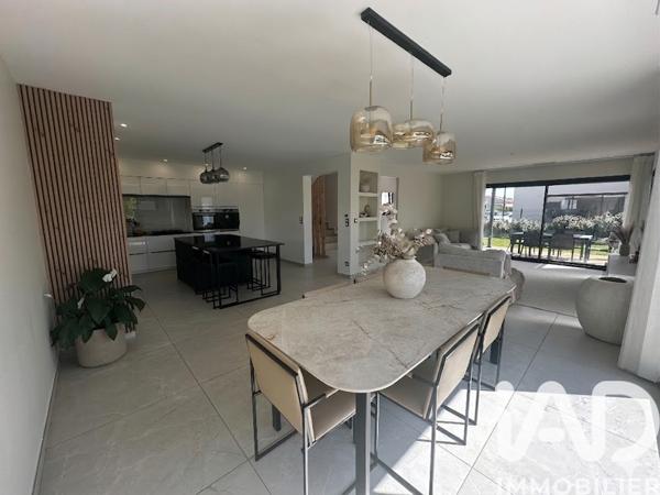 Maison à vendre 4 pièces 155 m² Laudun-l'Ardoise