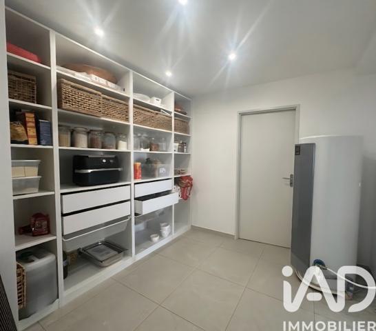 Maison à vendre 4 pièces 155 m² Laudun-l'Ardoise