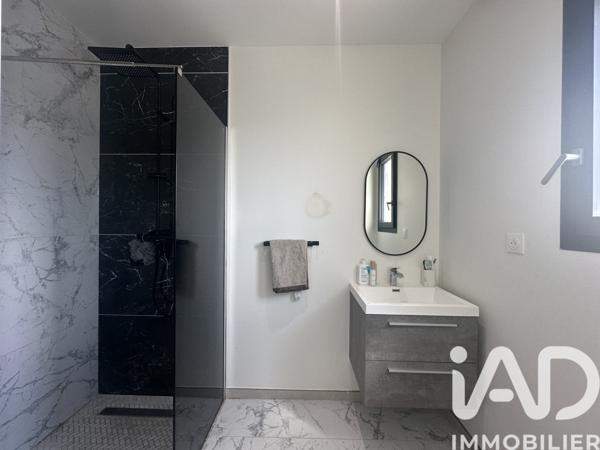 Maison à vendre 4 pièces 155 m² Laudun-l'Ardoise