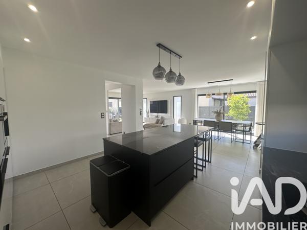 Maison à vendre 4 pièces 155 m² Laudun-l'Ardoise