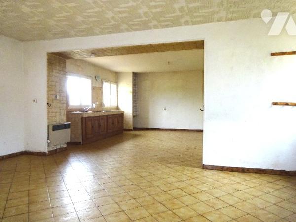MAISON A RENOVER A VENDRE A BRUNELLES