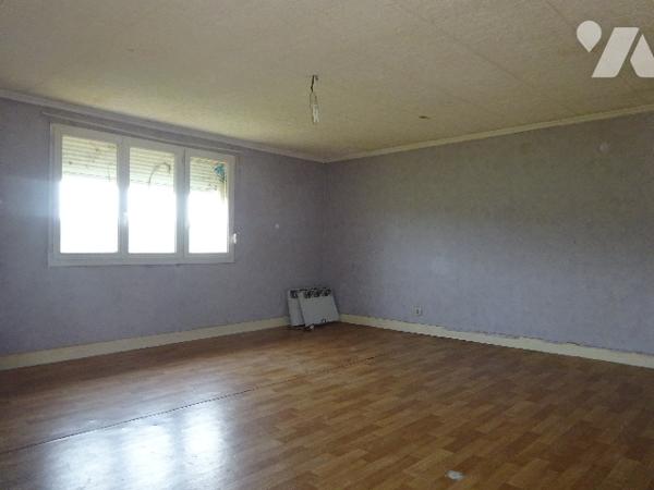 MAISON A RENOVER A VENDRE A BRUNELLES