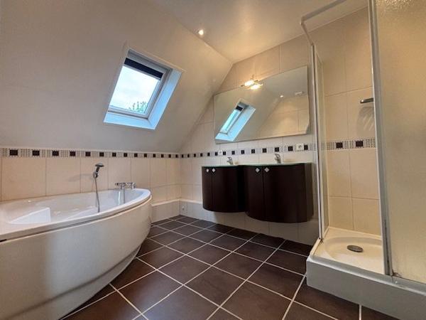 Maison à BRIE COMTE ROBERT (77170)