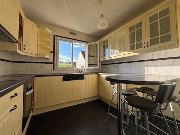 Maison à BRIE COMTE ROBERT (77170)