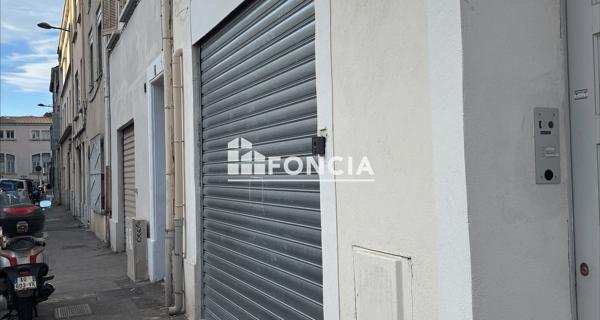 Location Local commercial 2 pièces 152.5 m² - Marseille 13005