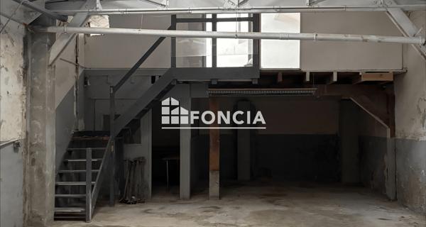 Location Local commercial 2 pièces 152.5 m² - Marseille 13005