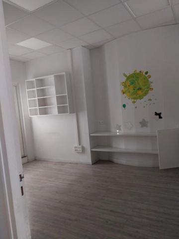 Local Commercial à PARIS 18E ARRONDISSEMENT, 75018 - 3 pièces 56m²