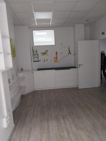 Local Commercial à PARIS 18E ARRONDISSEMENT, 75018 - 3 pièces 56m²