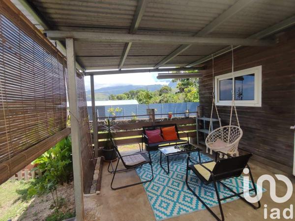 Maison 11 pièces de 270 m² à Saint-Pierre (97432)