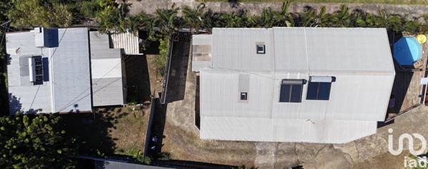 Maison 11 pièces de 270 m² à Saint-Pierre (97432)