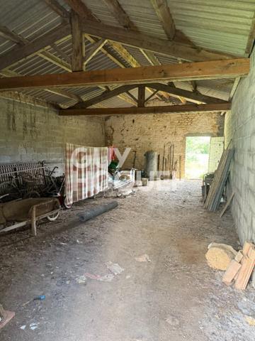 GRANGE EN PIERRE + Terrain à bâtir CENTRE BOURG à Dolus d'Oléron - Référence 3828