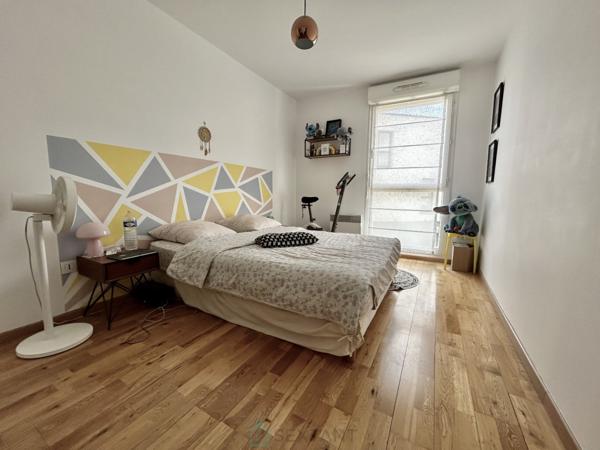 Magnifique appartement avec deux places  de parking privatives.