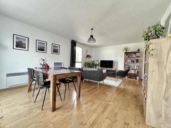 Magnifique appartement avec deux places  de parking privatives.