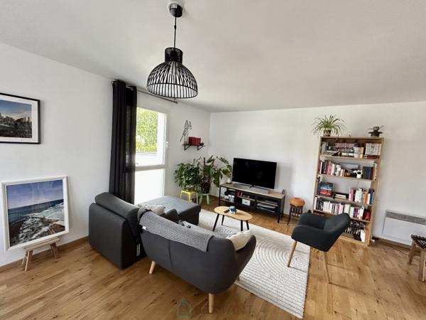 Magnifique appartement avec deux places  de parking privatives.