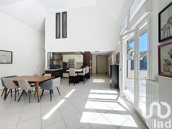 Maison à vendre 6 pièces 132 m² Cesson