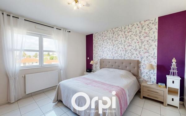 Appartement à vendre    4 pièces •  Villers-la-Montagne