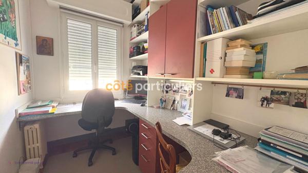 Vente
                Maison117 m² - 5 Pièces -
                    BORDEAUX (33200)