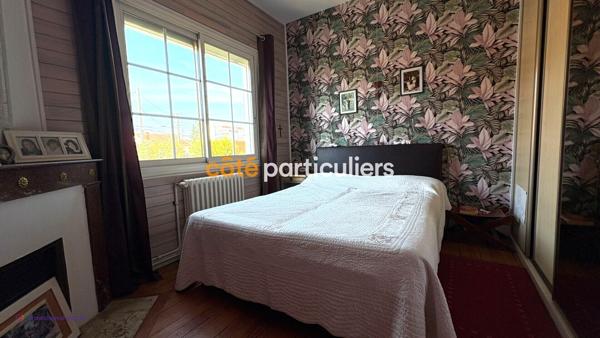 Vente
                Maison117 m² - 5 Pièces -
                    BORDEAUX (33200)