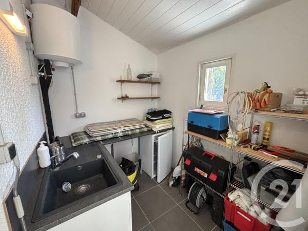 Maison à vendre  4 pièces - 136 m 2   LANTON  - 33