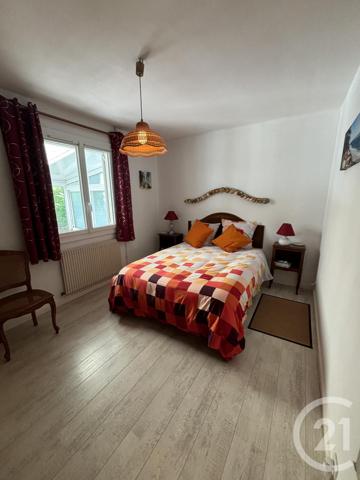 Maison à vendre  4 pièces - 136 m 2   LANTON  - 33