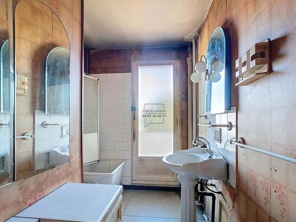 Marseille (13013) - LA ROSE - Exclusivité - Type 3 + stationnement privatif - A rénover